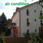Park - Apartmany Na Prenajom Pensionat 4*