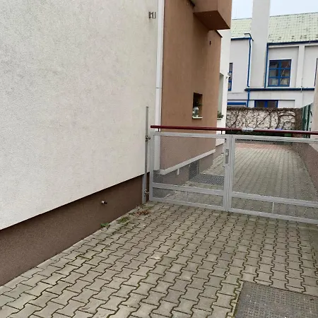 Penzión pre hostí Park - apartmány na prenájom 4*
