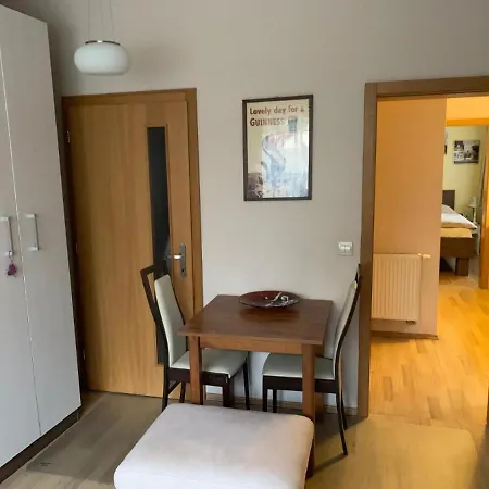 Park - 2 Izbove Apartmany Na Prenajom Guest house Nove Mesto nad Vahom