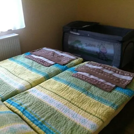Guest house Park - 2 Izbove Apartmany Na Prenajom 4*